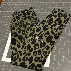 Fleo Olive Green & Black Leopard Print Leggings